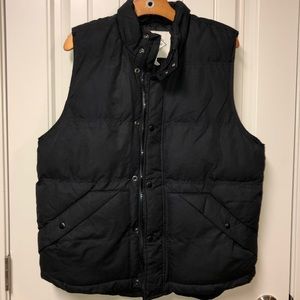 Men’s puffer black vest